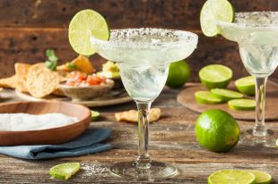 Refreshing Homemade Classic Margarita