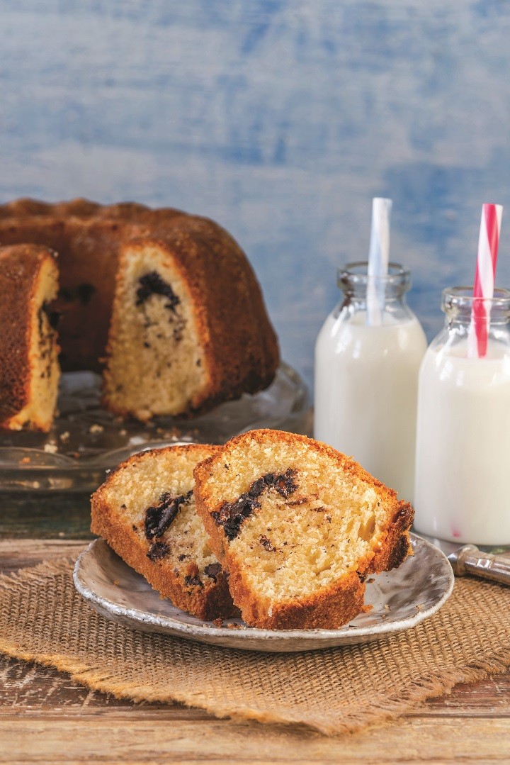 Chocolate and almond bundt cake