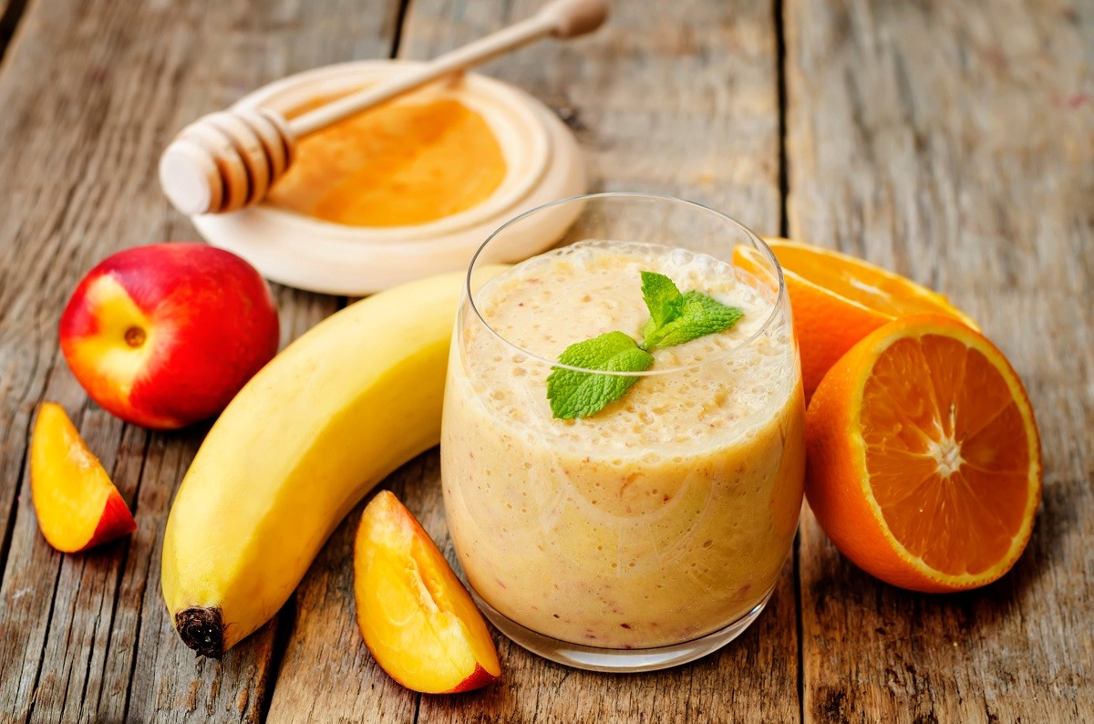 smoothies with peaches, banana and orange