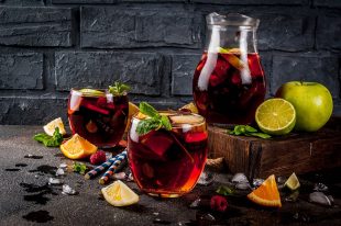 Summer cold sangria