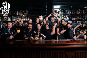 Το Salmon Guru κέρδισε το βραβείο φιλοξενίας στα World’s 50 Best Bars