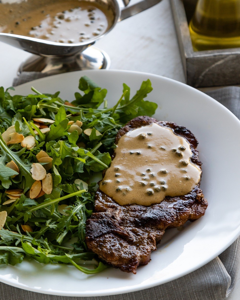steak with arugula