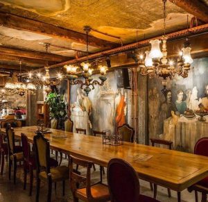 Pre-Xmas εκδήλωση για καλό σκοπό στο Upper Athens Bistro