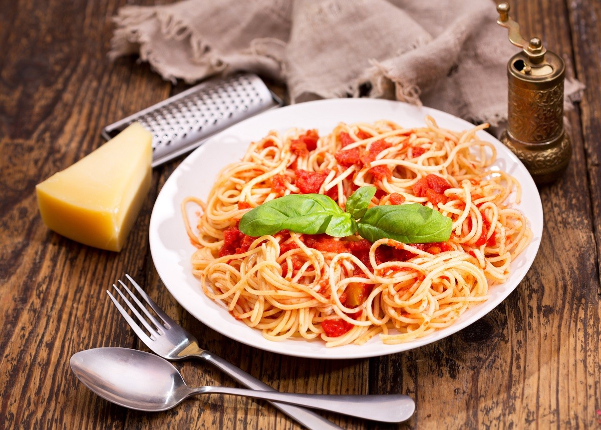 pasta with tomato sauce