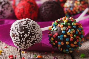 Πόσο ζυγίζει το μεγαλύτερο cake pop του κόσμου που έσπασε ρεκόρ Γκίνες;