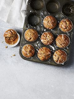 apple and cinnamon muffins