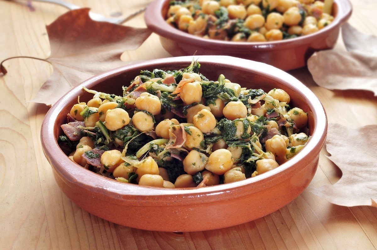 spanish espinacas con garbanzos, spinach with chickpeas, served as tapas