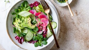 salata avocado-anoigma