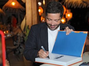 «Greek Islands»: Το βραβευμένο από την UNESCO βιβλίο του επιχειρηματία Χρύσανθου Πανά παρουσιάστηκε στη Νάξο
