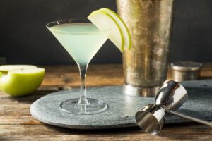 Boozy Refreshing Appletini Cocktail
