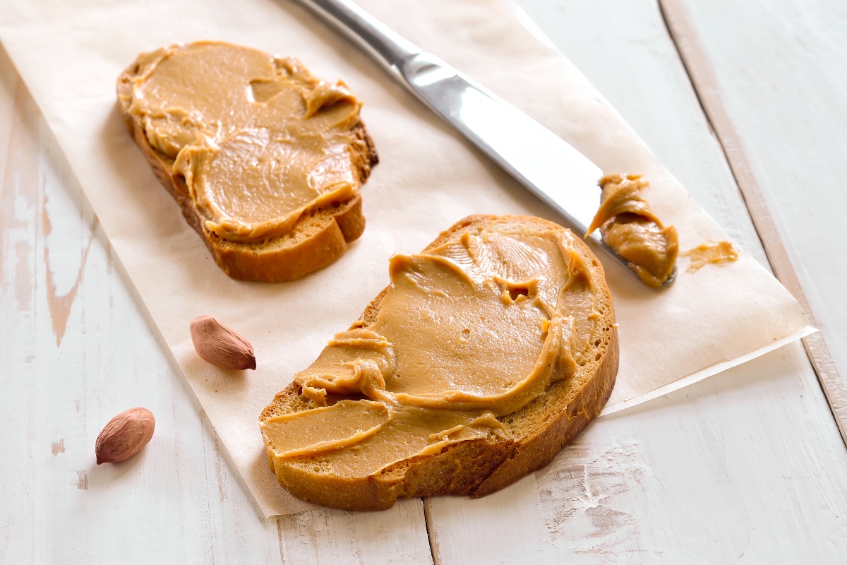 olive-fystikovoutyro-mesathree