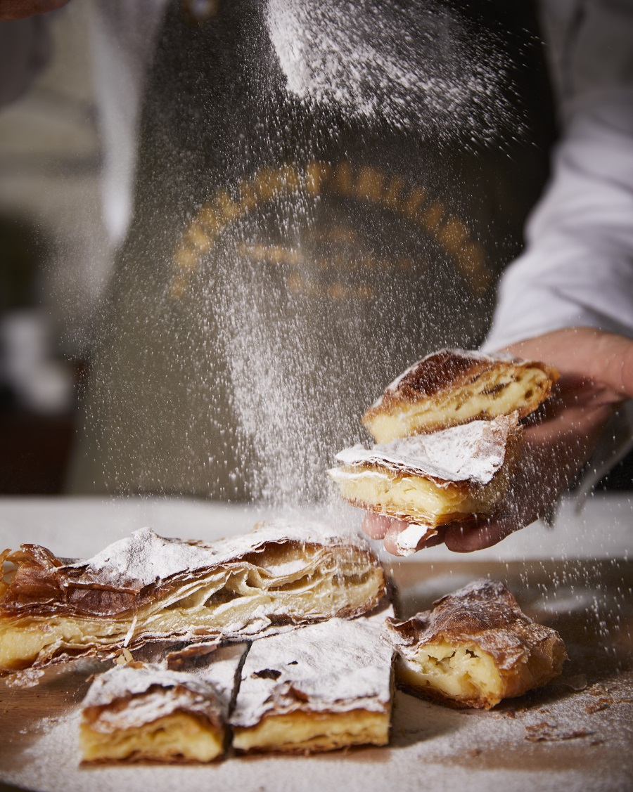 parliaros mpougatsa anoigma