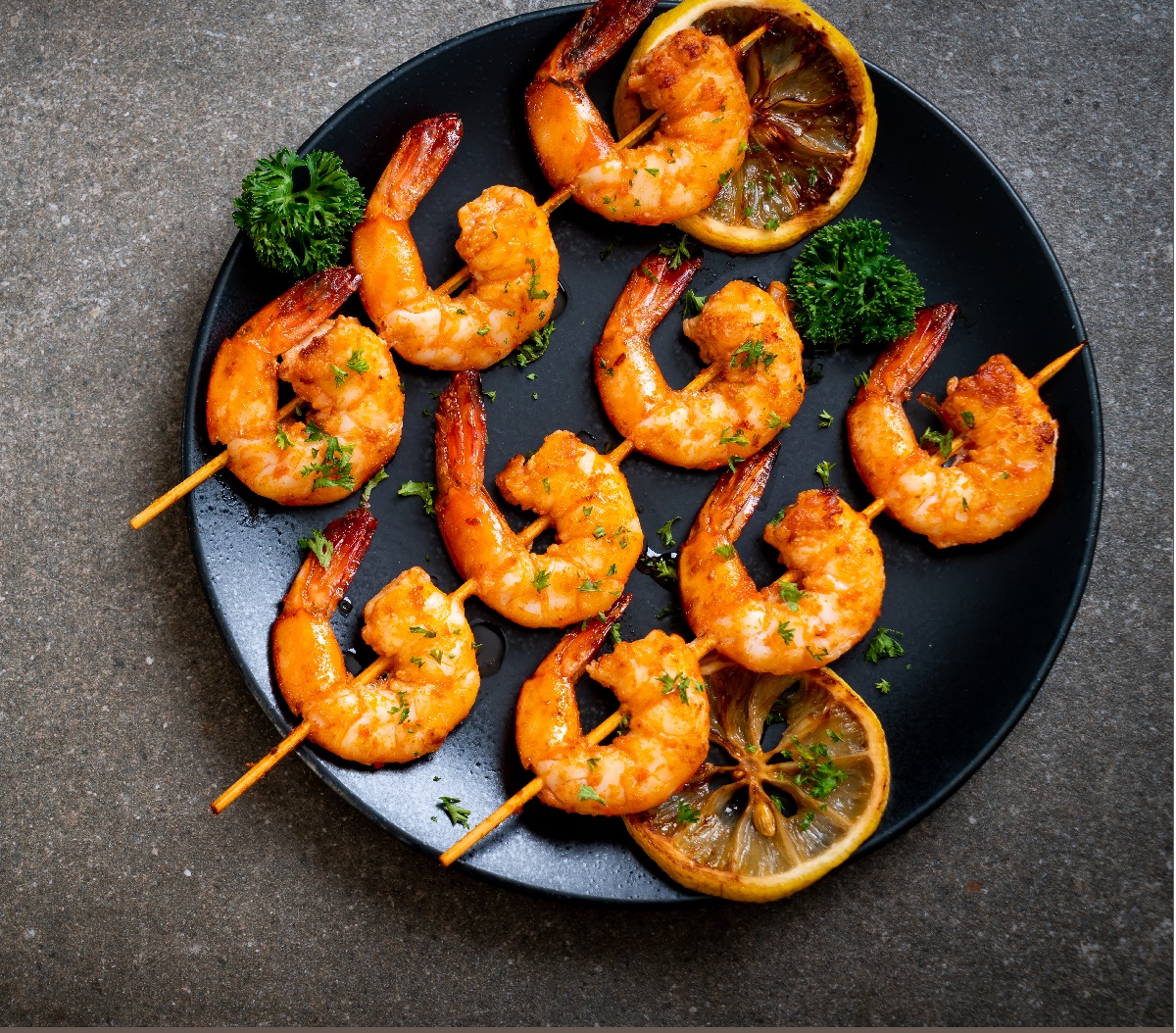 Grilled,Tiger,Shrimps,Skewers,With,Lemon,-,Seafood,Style