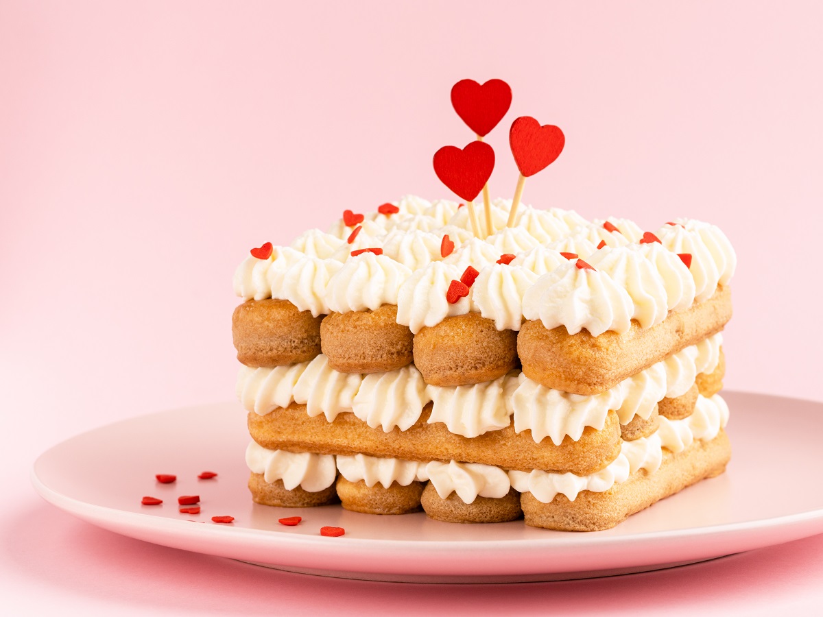 Saint,Valentine’s,Day,Dessert.,Tiramisu,With,Heart,Shaped,Decoration,And