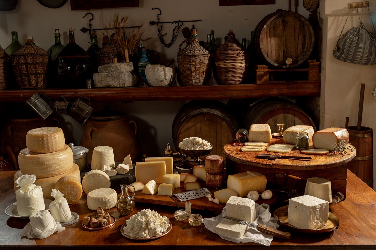 tyria_paradosiaka_anoigma