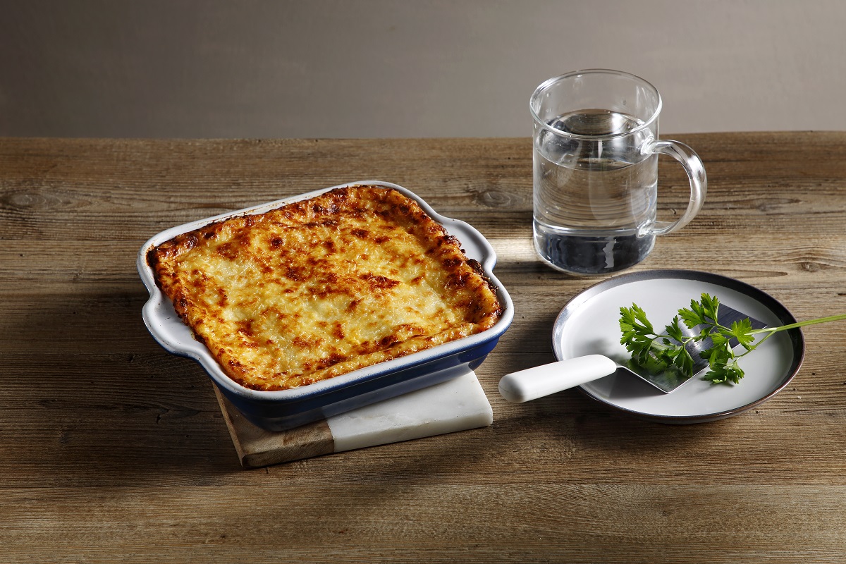 kanelonia bechamel-anoigma