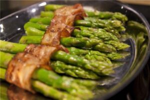 sparaggia-me-ginger-kai-bacon