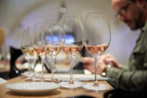 Κορυφαία ελληνικά κρασιά ξεχώρισαν στο Συμπόσιο των Masters of Wine