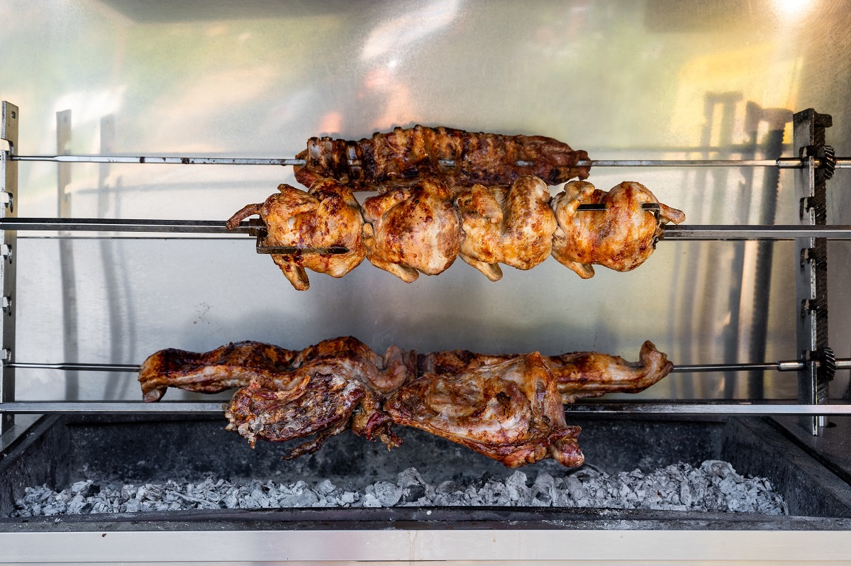 Roadside,Restaurants,Spit,Grill,Skewers,Barbecue,In,Crete,,Greece.,Bbq