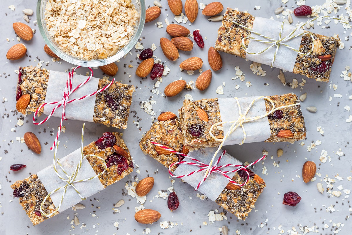 Homemade,Granola,Energy,Bars,With,Figs,,Oatmeal,,Almond,,Dry,Cranberry,