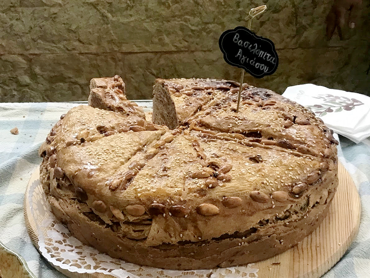 vasilopita_agiasoy_anoigma