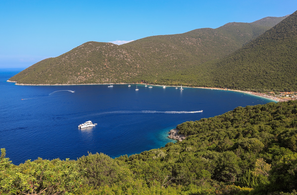 Summer,Sunny,Day,Beautiful,Landscape,Of,Antisamos,Beach,On,The