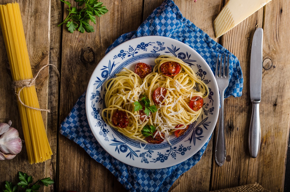 Italian,Pasta,With,Roasted,Tomatoes,And,Parmesan,,Rustic,Photo,,Whole