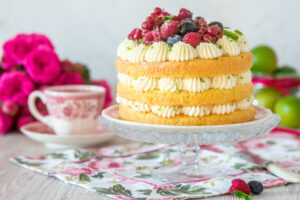 Berry,Lime,Vanilla,Mascarpone,Layer,Naked,Cake