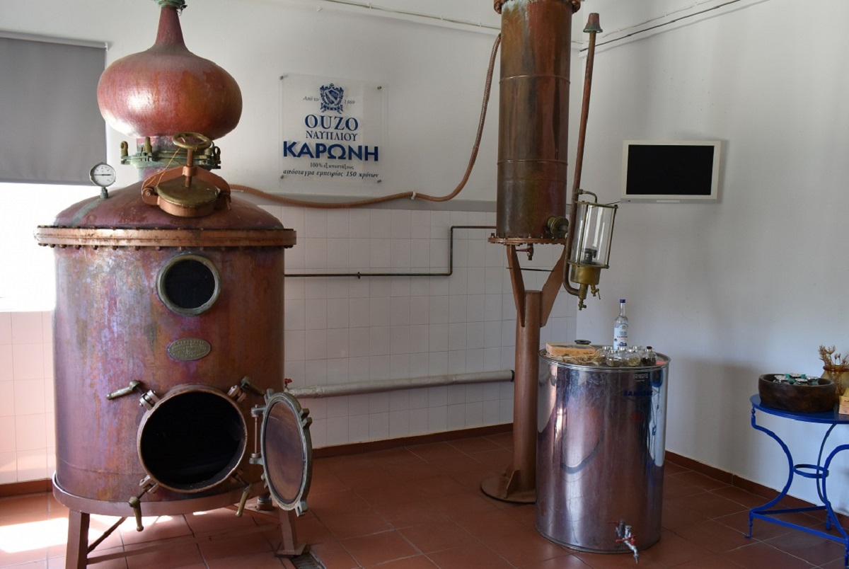 apostakthrio_anoigma