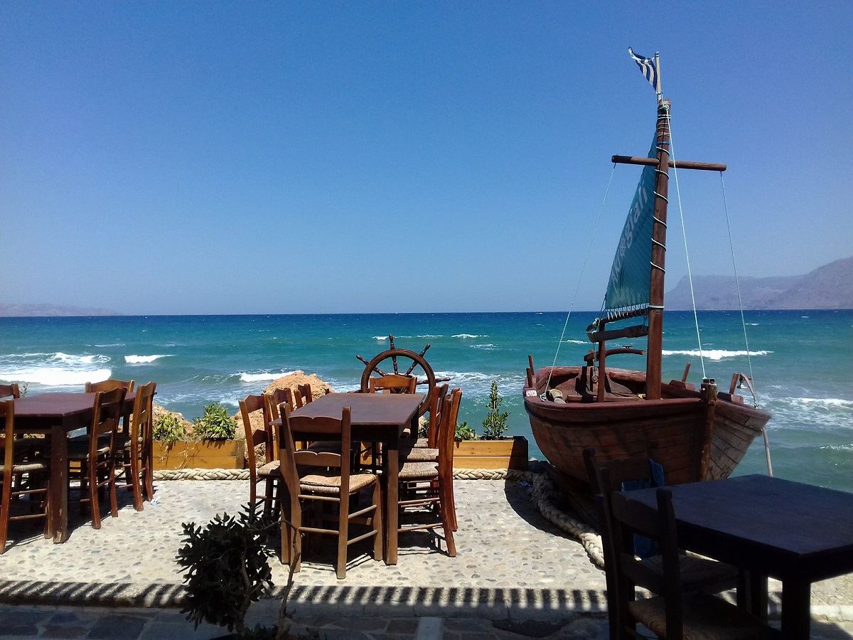 thalassa_trapezia_anoigma