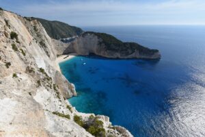 13 ταβέρνες που ξεχωρίζουμε στα Επτάνησα