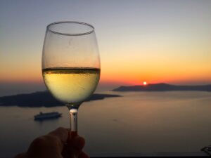 2 Οινοποιεία της Σαντορίνης με εξαιρετικά κρασιά και αξιόλογη κουζίνα
