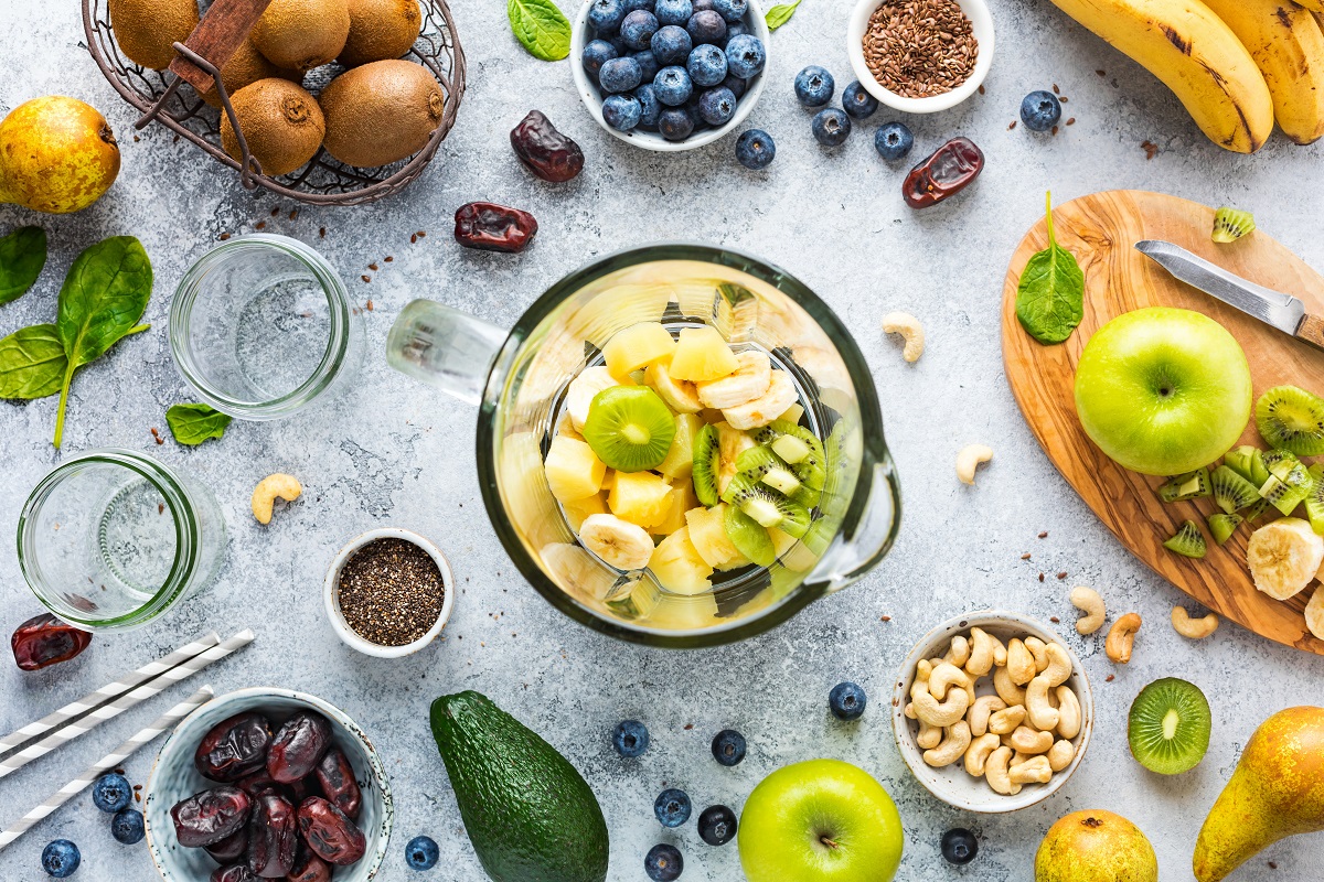 Process,Of,Making,Fruit,Smoothies,,Fruits,And,Berries,,Food,Background,