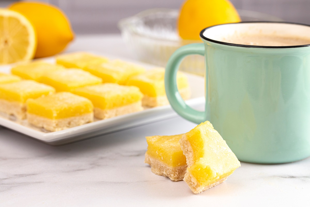 A,Batch,Of,Lemon,Bars,On,A,Square,Dish,On