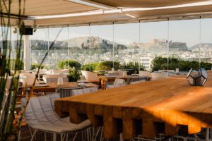 4 κορυφαίες μαγείρισσες της ελληνικής παραδοσιακής κουζίνας για 4 βραδιές στο Hytra