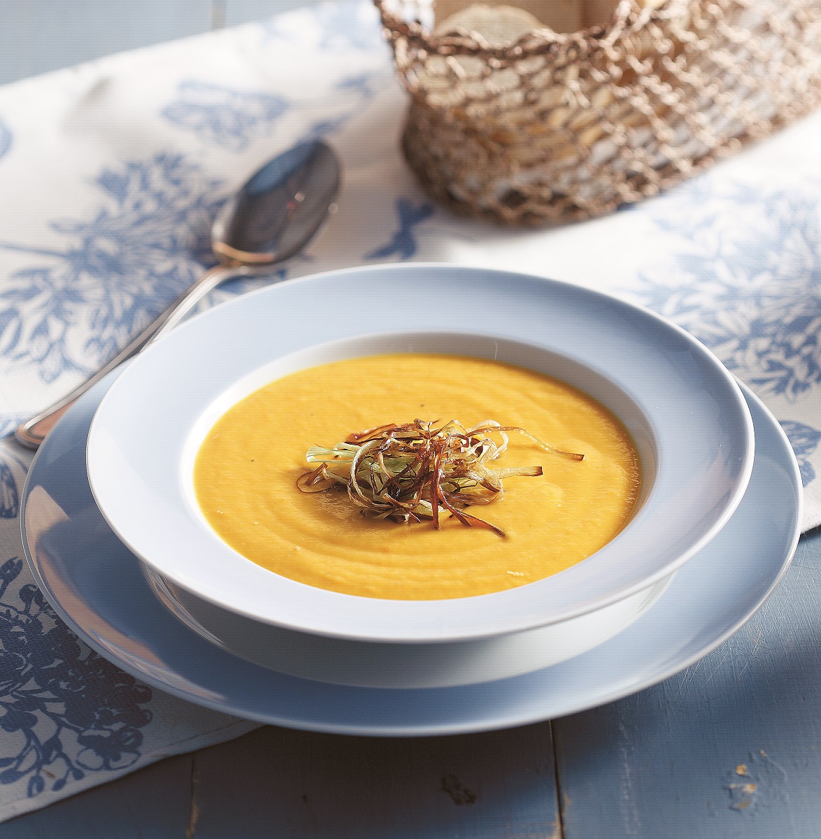 karotosoupa_me_curry