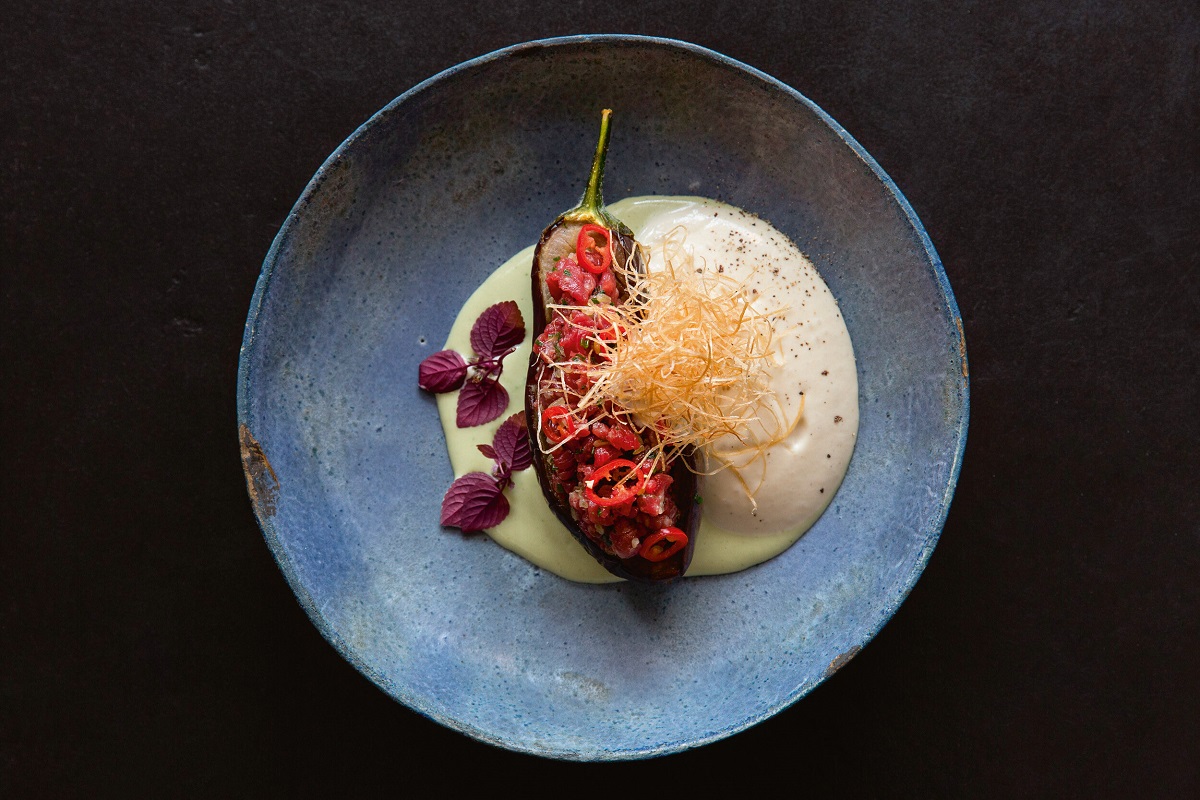 300 estiatoria-anoigma