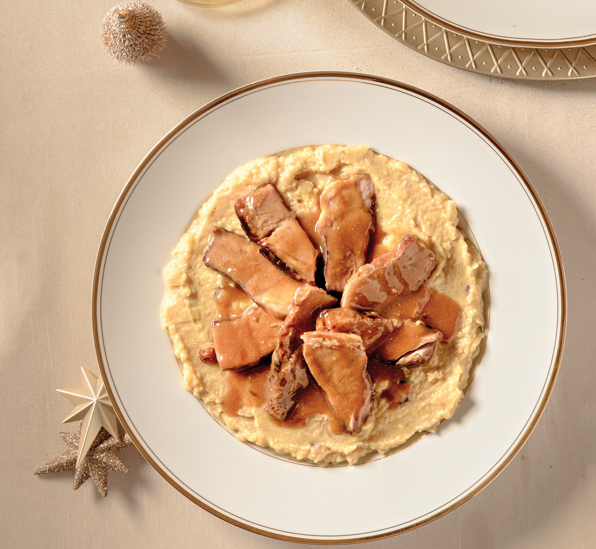 HELMIS_gourouni_gastra_anoigma2