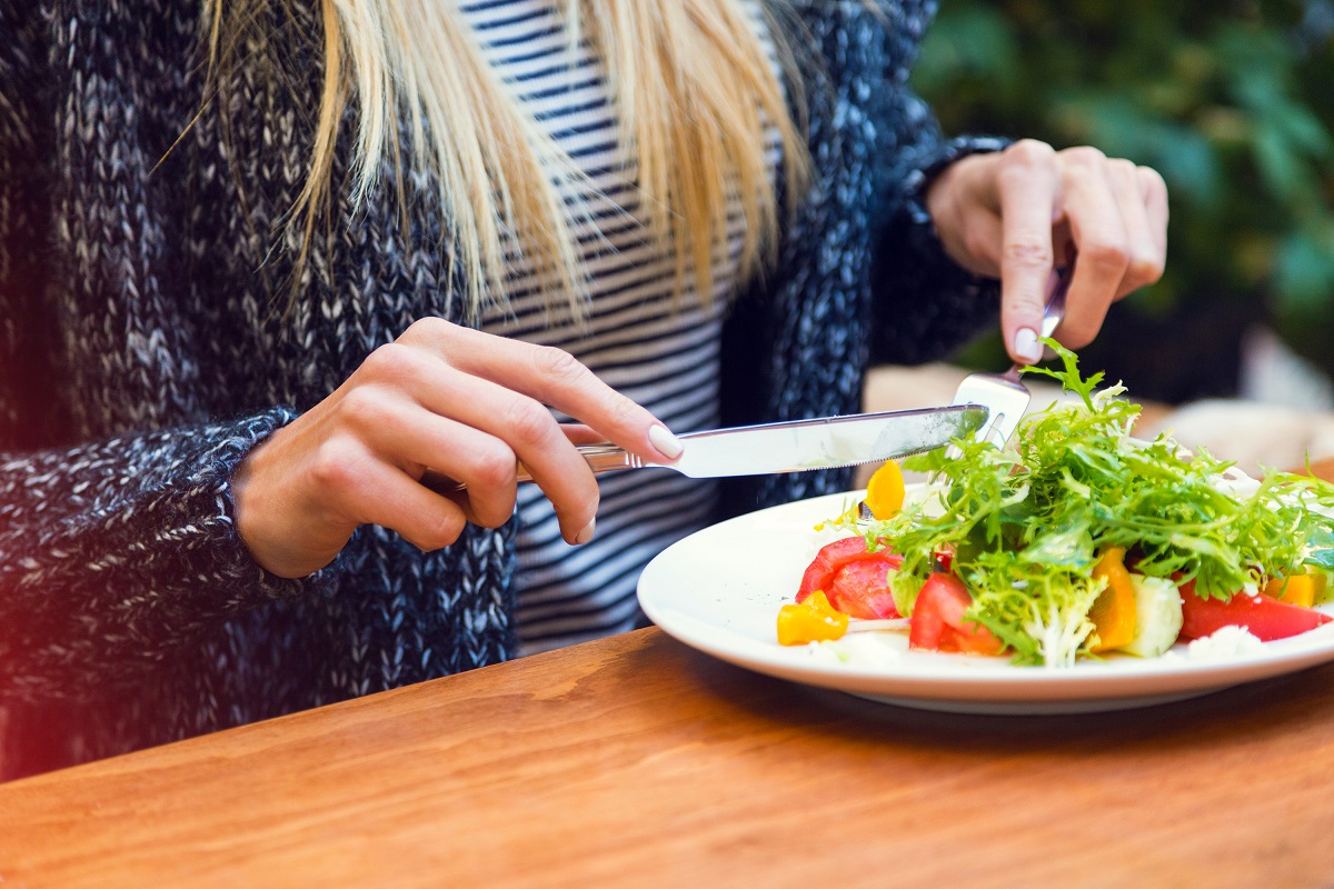 Blonde,Woman,Eating,Green,Healthy,Tasty,Eco,Salad,On,City