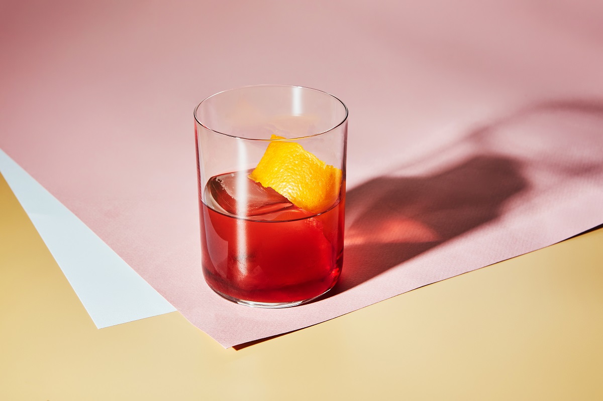 Cold,Alcoholic,Or,Non-alcoholic,Cocktail,With,Big,Ice,Cube,And