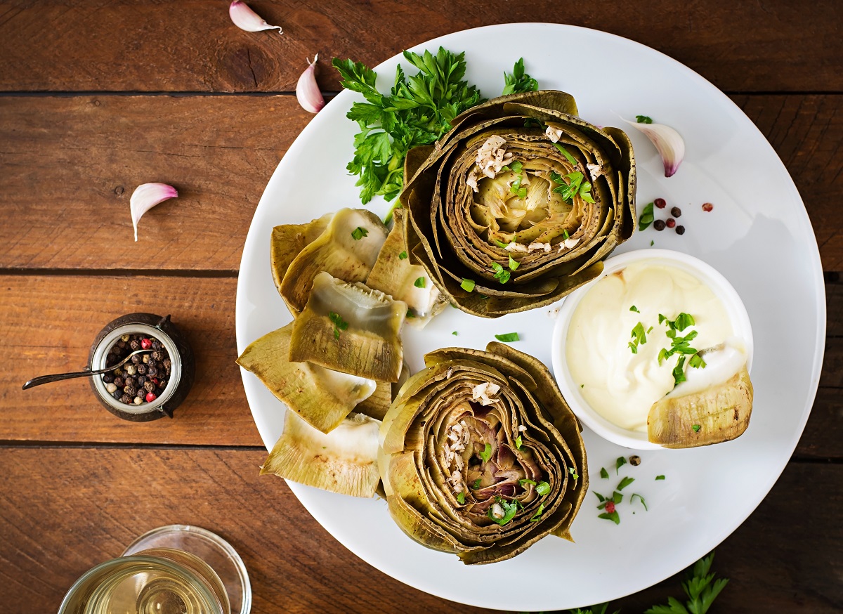 Baked,Artichokes,Cooked,With,Garlic,Sauce,,Mustard,And,Parsley.,Top