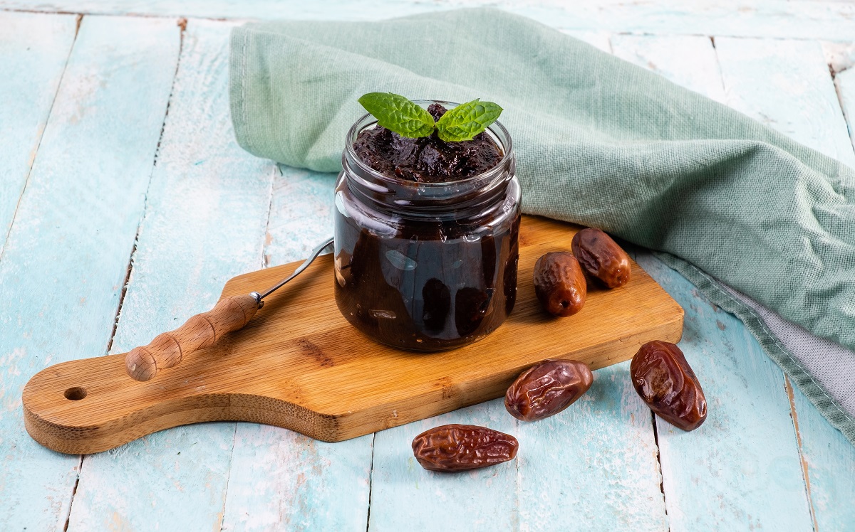 Date,Paste,In,A,Glass,Jar,,A,Healthy,Dessert