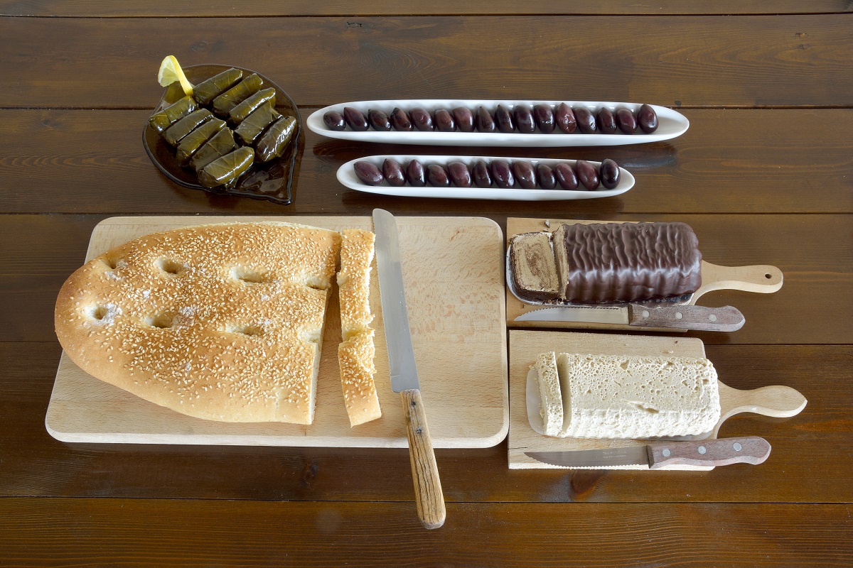 Olives,sunflower,Halva,,Lagana,,Stuffed,Grape,Leaves,Are,Some,Fasting,Food
