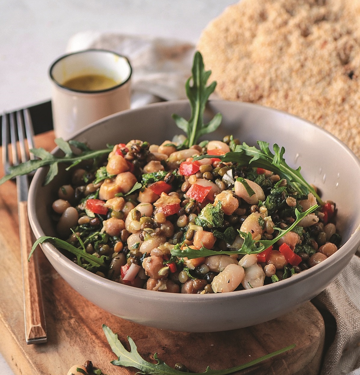 salata-ospria-roka-anoigma