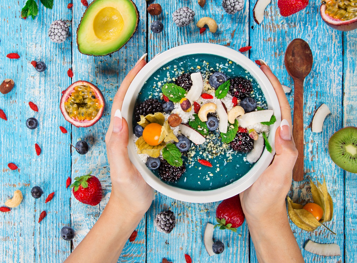 Smoothie,Bowl,With,Fresh,Berries,,Nuts,,Seeds,,Fruit,And,Vegetables.