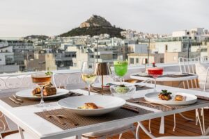 Πλήρως ανανεωμένα τα δύο εστιατόρια του New Hotel υποδέχονται το καλοκαίρι