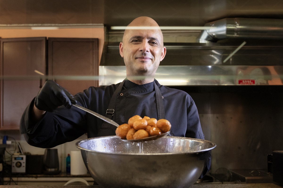 zaxaroplasteia-loukoumades-anoigma