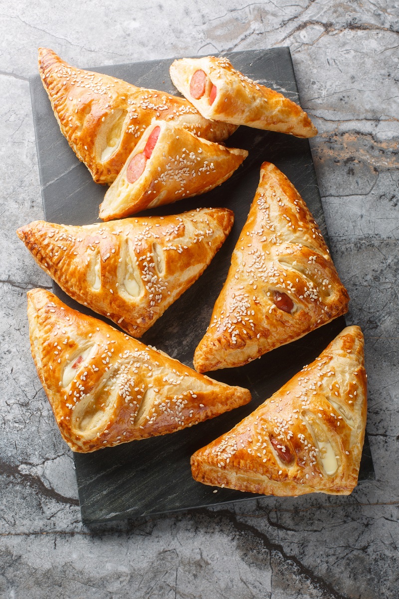 Pigs,In,Blankets,Puff,Pastry,Turnover,With,Sausage,,Cheese,And