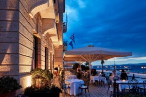 Μια ξεχωριστή fine dining εμπειρία στην πιο όμορφη βεράντα των Σπετσών