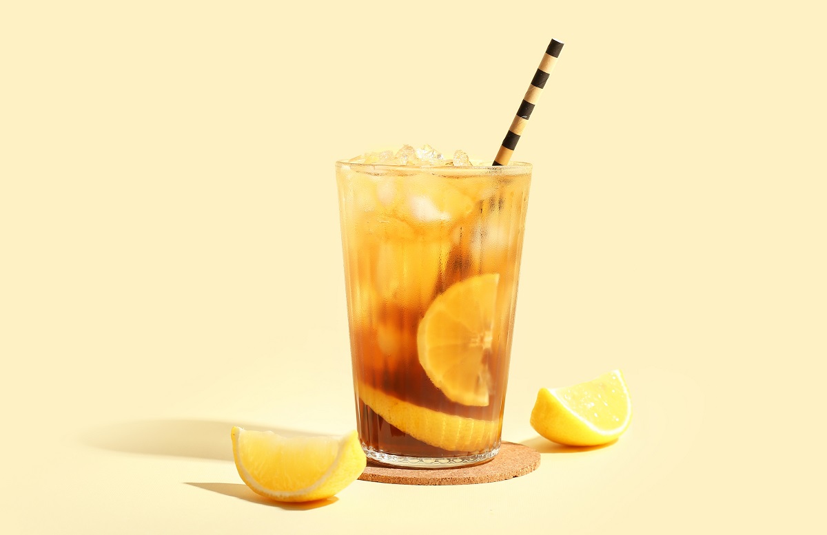 Glass,Of,Tasty,Long,Island,Iced,Tea,On,Light,Beige